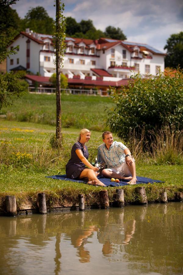 Vitalhotel Krainz Loipersdorf bei Fuerstenfeld Exterior photo