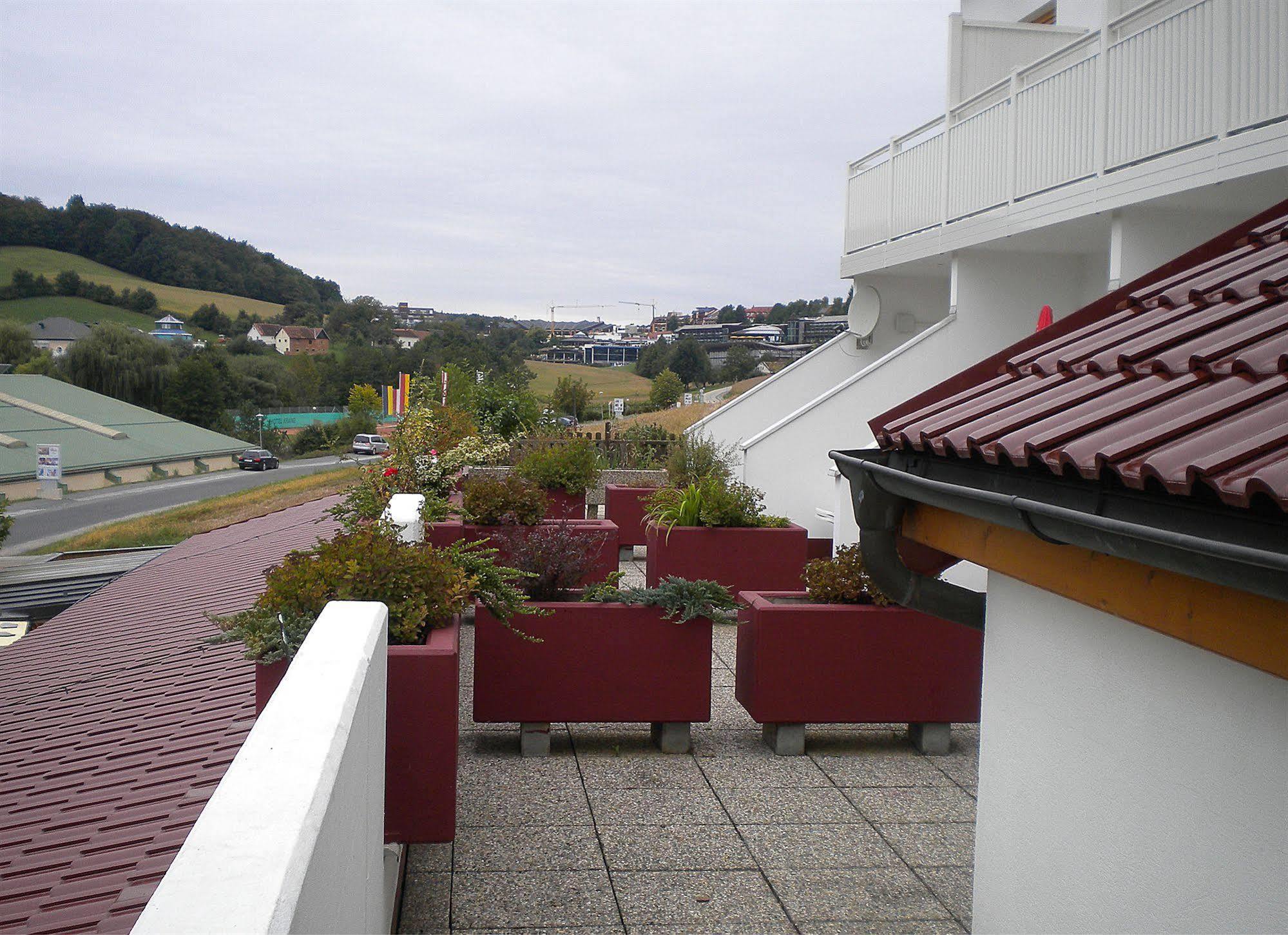 Vitalhotel Krainz Loipersdorf bei Fuerstenfeld Exterior photo